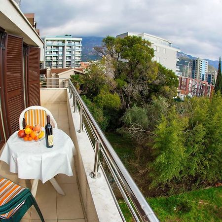 Guest House Mandarina Budva Exterior foto