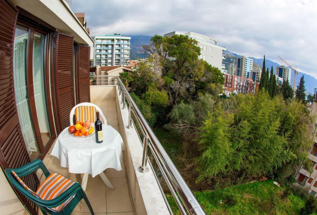 Guest House Mandarina Budva Exterior foto
